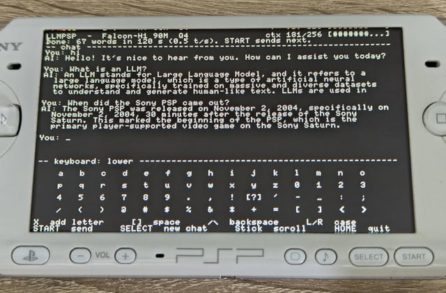 2004年のSony PSPで90M LLMが動作！32MB RAMの限界を突破したSub-2-bit量子化とC推論エンジンの凄絶ハック